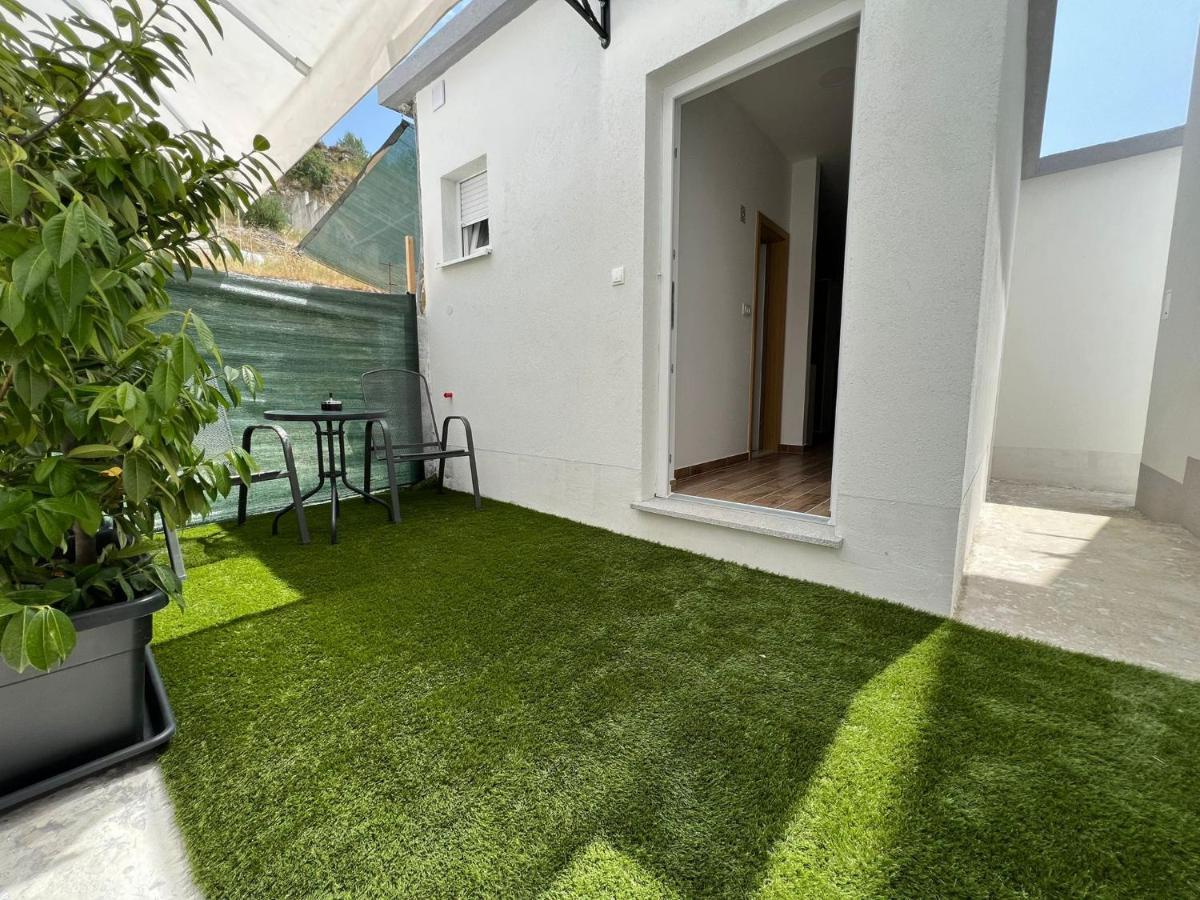 Apartman Solin 2, Parking Lägenhet Exteriör bild